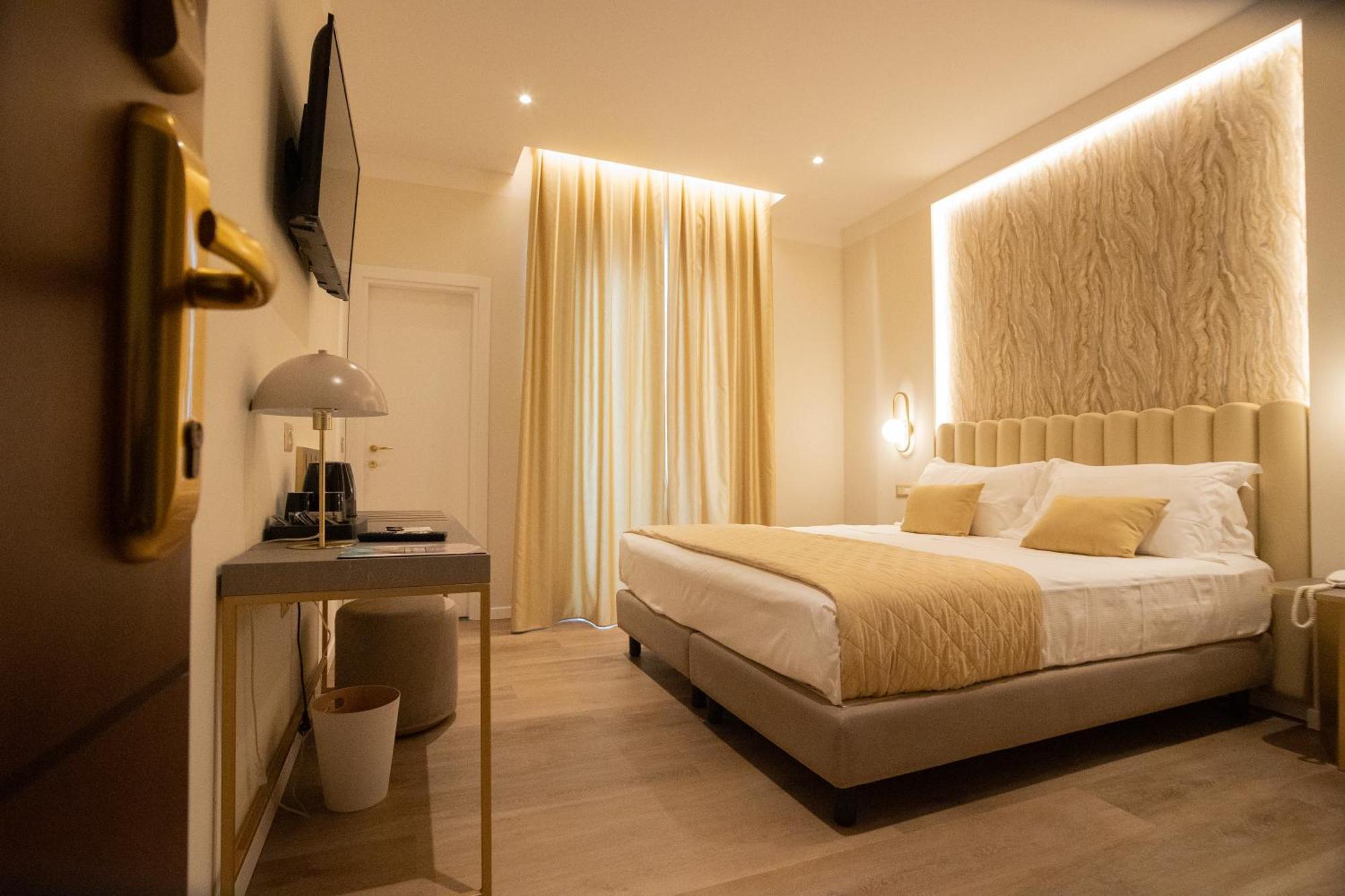 Hotel Helios Rimini Esterno foto
