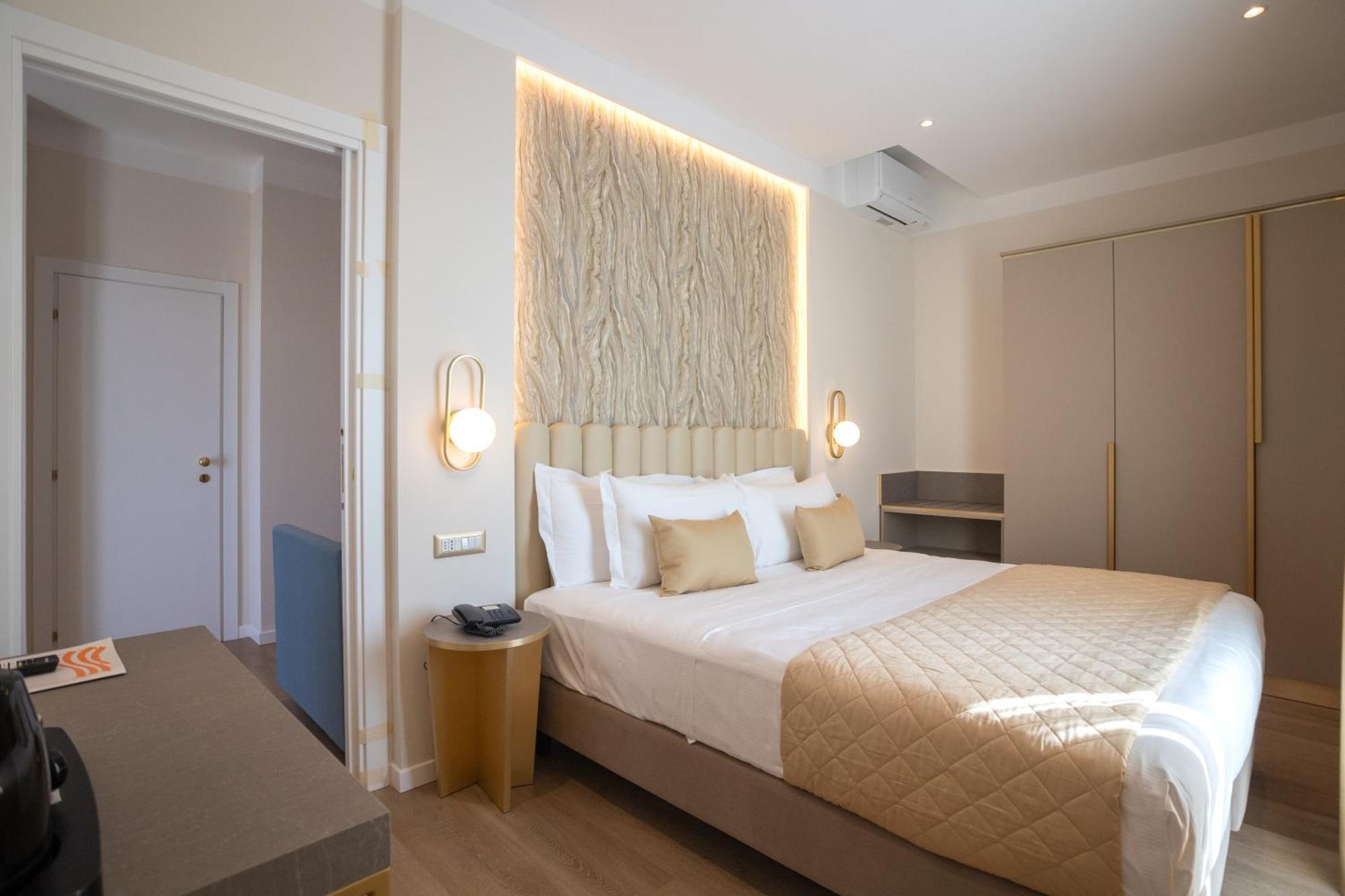 Hotel Helios Rimini Esterno foto