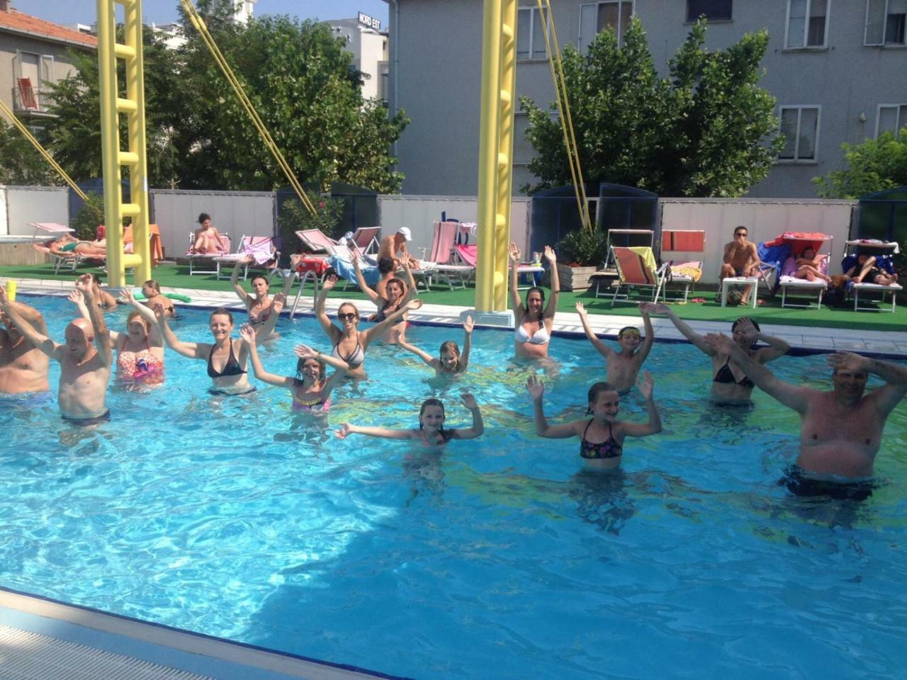 Hotel Helios Rimini Esterno foto