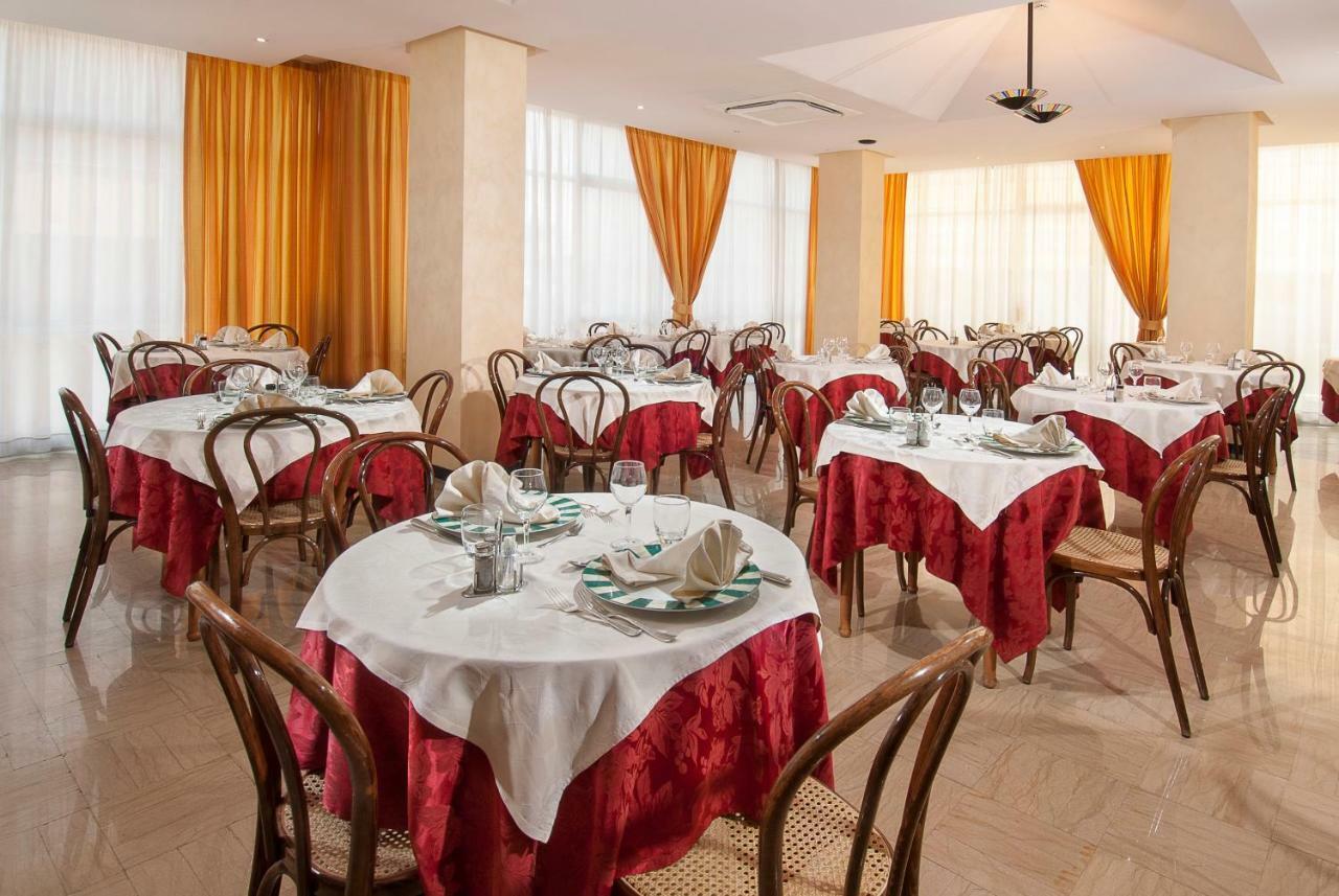 Hotel Helios Rimini Esterno foto